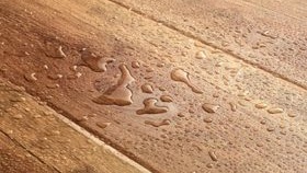 Nivellement du sol pour le stratifié