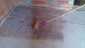 chape dans une maison à panneaux