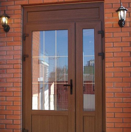 portes d'entrée en PVC