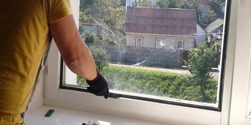 Démontage des fenêtres en plastique