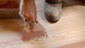 Le dispositif du sol en film sous le stratifié