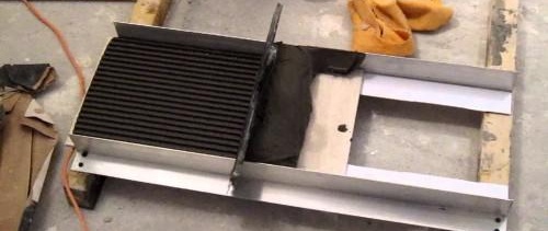 L'un des outils de carrelage faits maison