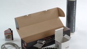 Le dispositif du sol en film sous le stratifié