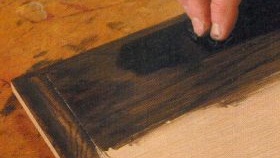 Pose de contreplaqué sous stratifié