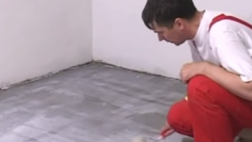 Nivellement du sol pour le stratifié