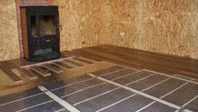 Installation d'un plancher chauffant infrarouge