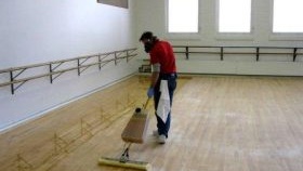 peinture en caoutchouc pour sol en béton