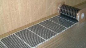 Le dispositif du sol en film sous le stratifié