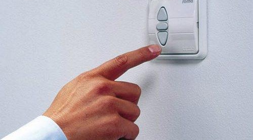 Volets roulants pour fenêtres en tissu