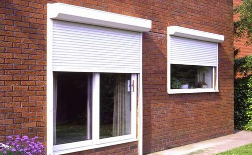 Volets roulants intérieurs pour fenêtres en plastique
