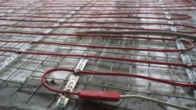 Nivellement du sous-plancher dans l'appartement