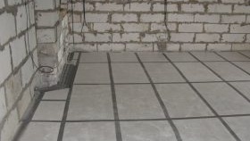 Pose d'un plancher chauffant électrique dans la chape