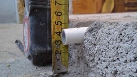 L'épaisseur du plancher d'eau chaude