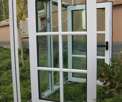 Fenêtres à trois chambres