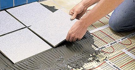 Dalles chauffantes au sol