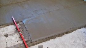 Nivellement du sol pour le stratifié