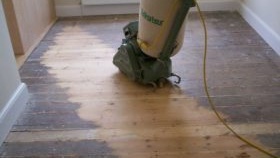 Nivellement du sol pour le stratifié