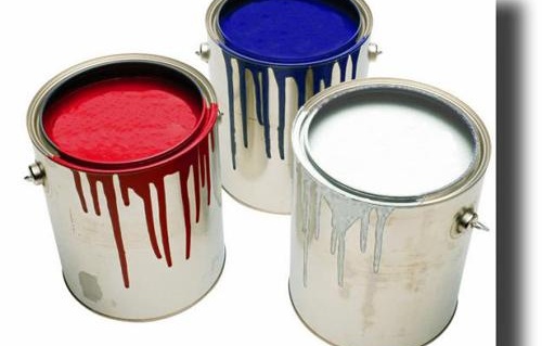 Comment peindre un rebord de fenêtre en plastique