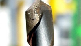 Perceuse avec insert pour travaux de béton