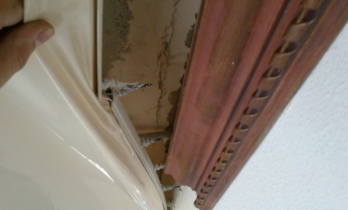 visser le plafond tendu