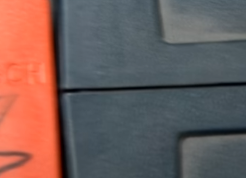 Lacunes sur le boîtier de poinçon Bosch d'origine