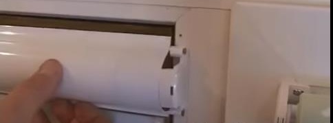 Stores à cassette pour fenêtres en plastique