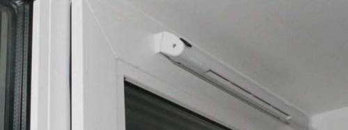 Le mécanisme de micro-ventilation des fenêtres en plastique.