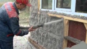 appliquer ecowool sur le mur