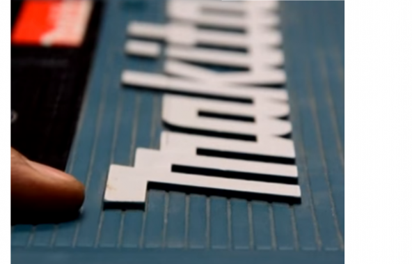 L'inscription sur le boîtier d'origine