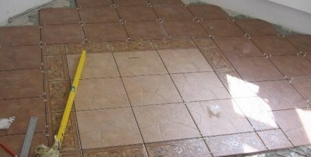 poser des carreaux de sol