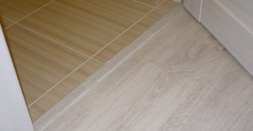 amarrer des tuiles ou des portes