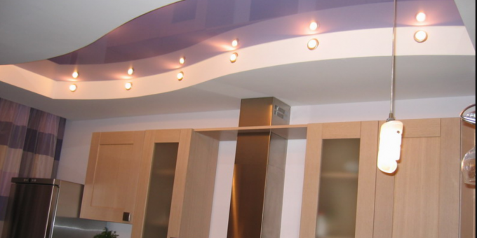 plafond en plaques de plâtre ondulé