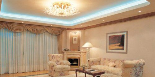 photo plafonds en plaques de plâtre à deux niveaux avec éclairage