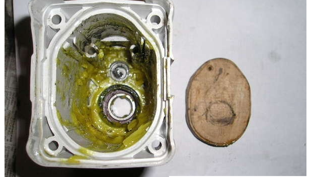 Roulement de table pressé