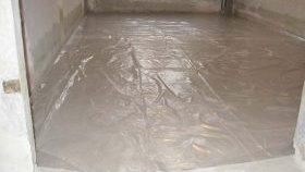 Pose de contreplaqué sous stratifié