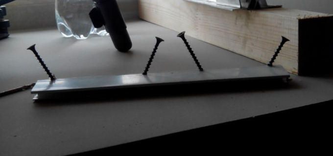 tension avec vis autotaraudeuse