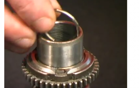 installation de la bague de retenue dans le canon