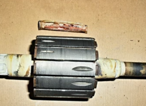 Nous nettoyons les rainures de l'isolant