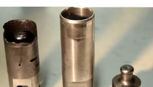 Le percuteur est coincé dans le piston, la destruction du piston