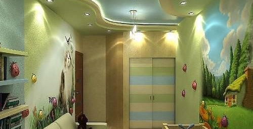 Plafond en plaques de plâtre dans la pépinière