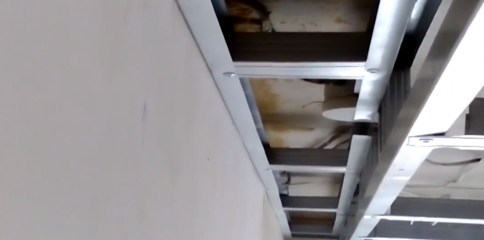 Le cadre créé pour l'éclairage caché des profils