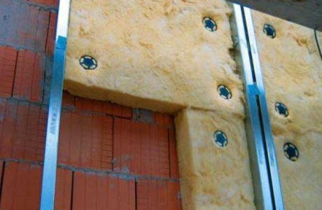 isolation des murs par l'intérieur avec de la laine minérale