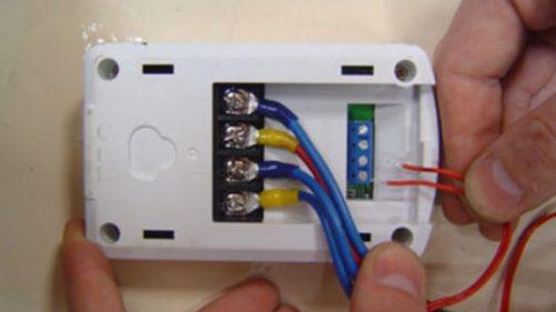 raccordement du thermostat au chauffage au sol