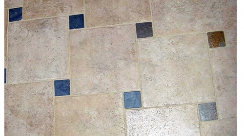 options pour la pose de carreaux au sol: photo