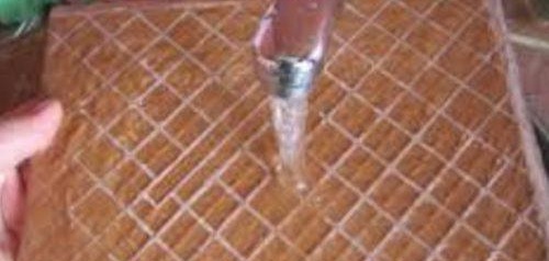 carrelage mouillé avant la pose