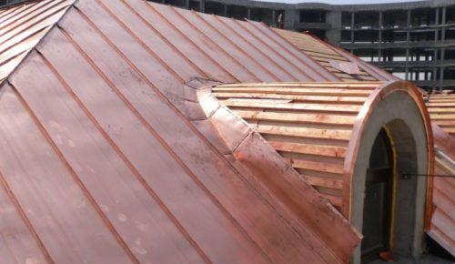 caractéristiques d'un toit en métal