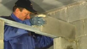 Porte en cloison béton argile expansé