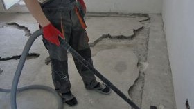 préparation de surface pour niveler le sol