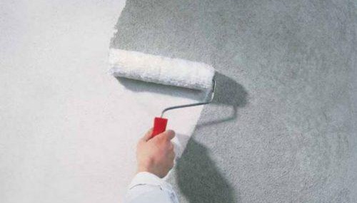 Primaire avant la pose du carrelage