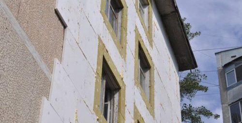 isolation des murs d'une pièce d'angle